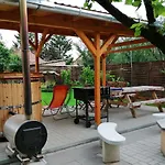 Apartman Apollo *