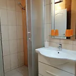 Apartman Apollo *