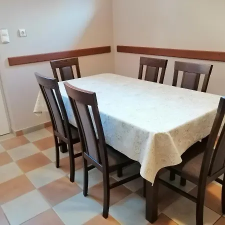 Apollo Vendeghaz Апартаменты Edeleny