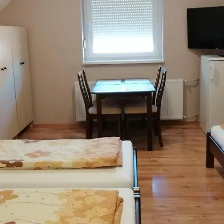 Апартаменты Apollo Vendeghaz *