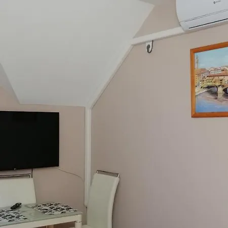 Apollo Vendeghaz Edeleny