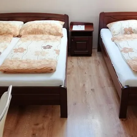 Apollo Vendeghaz Апартаменты *