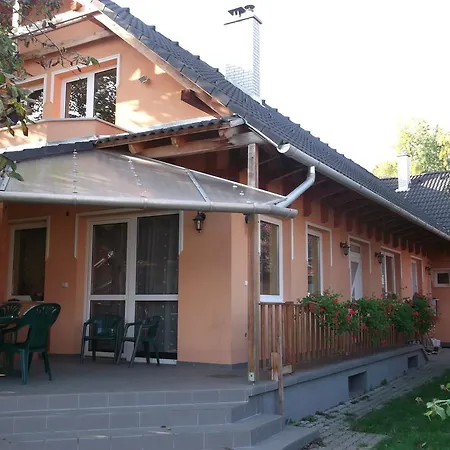 Апартаменты Apollo Vendeghaz