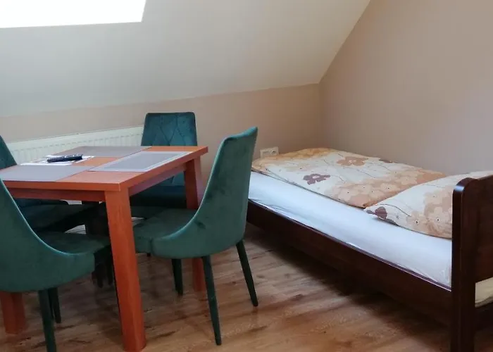 Apollo Vendeghaz Apartament Edelény
