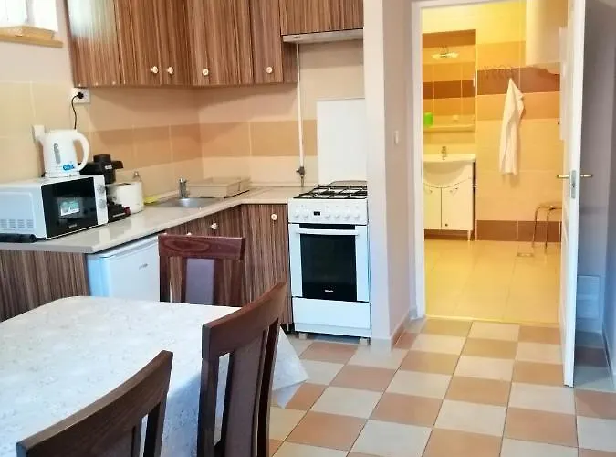 Apollo Vendeghaz Apartament