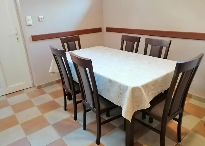Apollo Vendeghaz Apartament Edelény